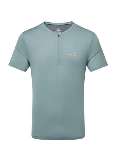 Men’s Tech 1/2 Zip S/S Tee   تي شيرت بزهرة قصيرة من تكنولوجيا الرجال بتصميم سحاب نصفي