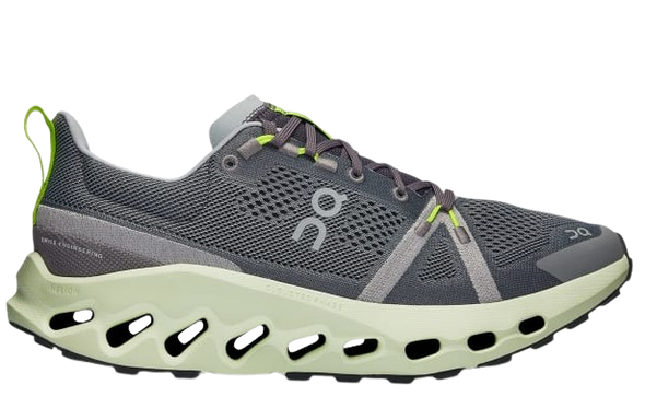 ON CloudSurfer Trail Women  على درب  النساء